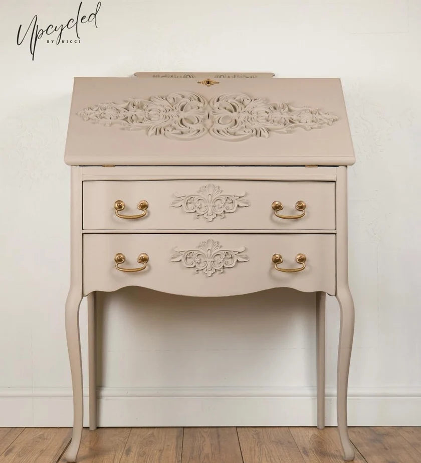 French Villa Silk All-In-One Mineral Paint®